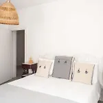 Apartment - Light Filled With Terrace Ericeira