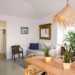 Appartement - Light Filled With Terrace