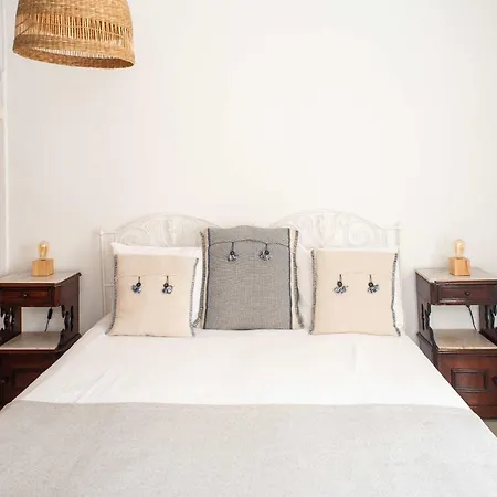 - Light Filled With Terrace *