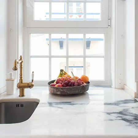 - Light Filled With Terrace * Ericeira