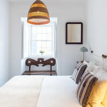 - Light Filled With Terrace *