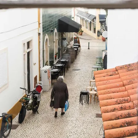 - Light Filled With Terrace