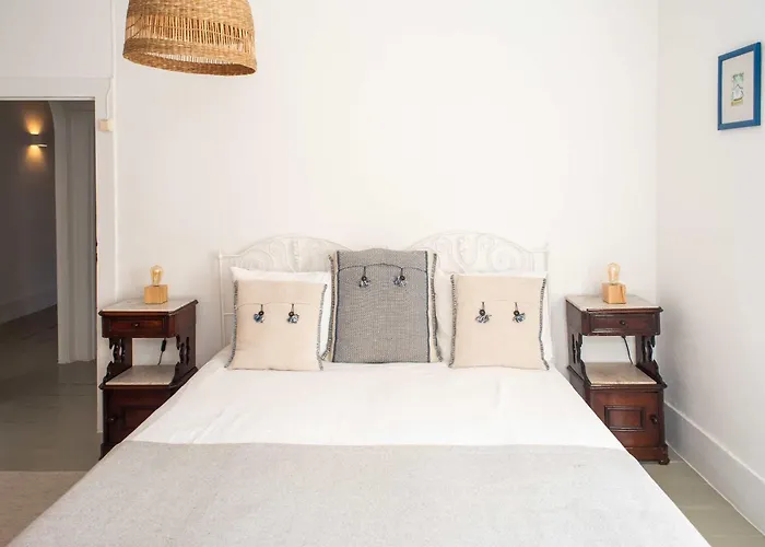 - Light Filled With Terrace *