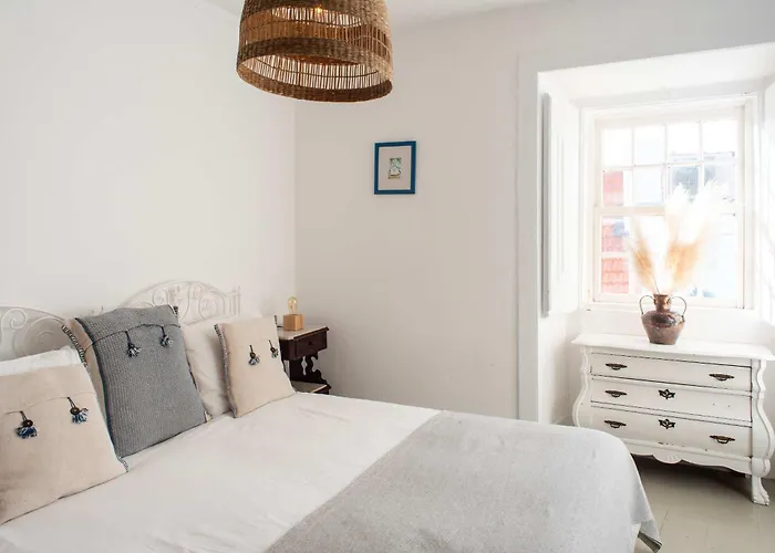 - Light Filled With Terrace