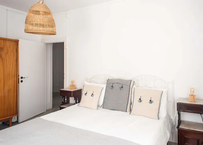 Apartment - Light Filled With Terrace Ericeira