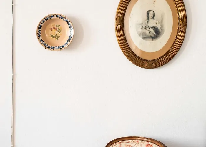 Apartment - Light Filled With Terrace *