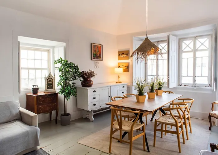 Apartment - Light Filled With Terrace *