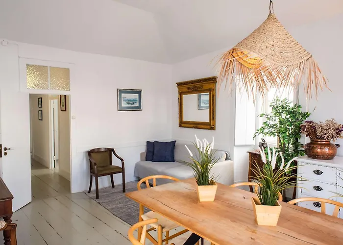 Apartment - Light Filled With Terrace